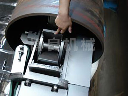 鋼管內(nèi)壁拋丸機(jī)1.jpg